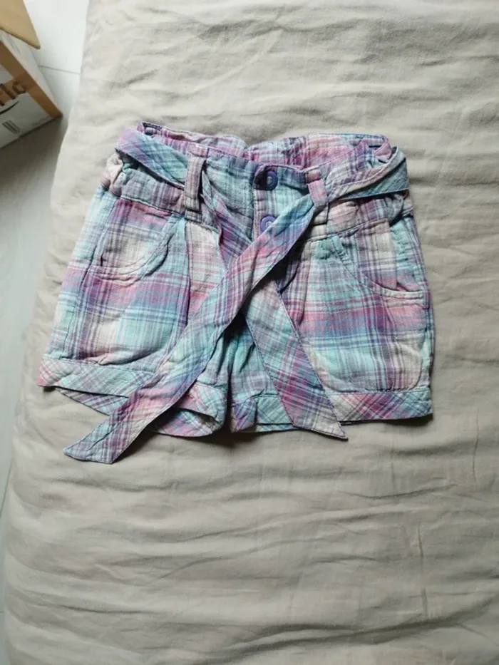 Short H&M violet 5 ans