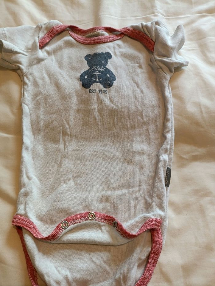 body manches courtes 12 mois - photo numéro 10