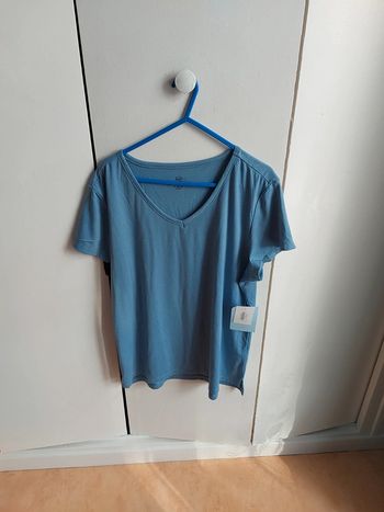 Tee-shirt femme neuf taille xl ou 44