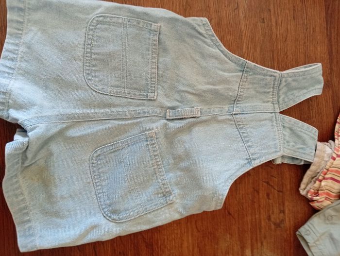 Lot de 4 salopettes short taille 6 mois - photo numéro 3