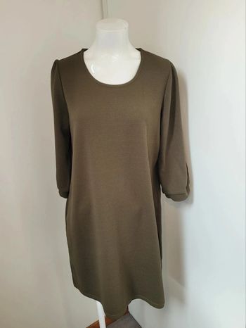 Jolie robe Calze del Mondo taille L (38/40)