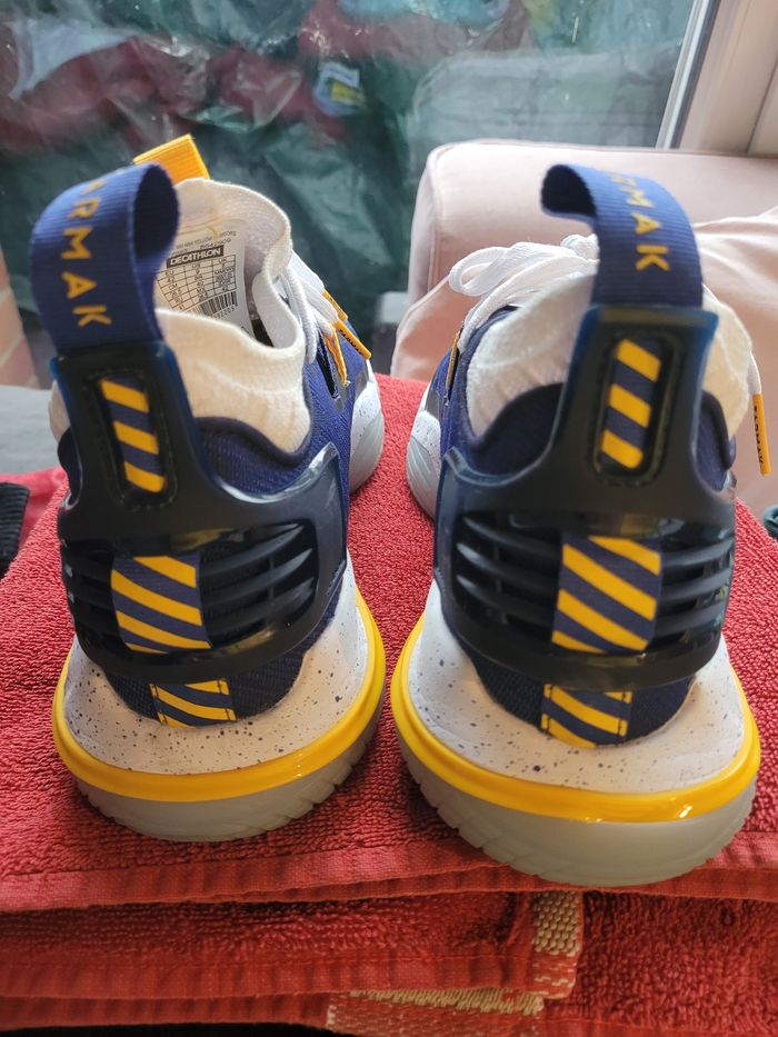 Chaussures de basket 🏀 - photo numéro 2