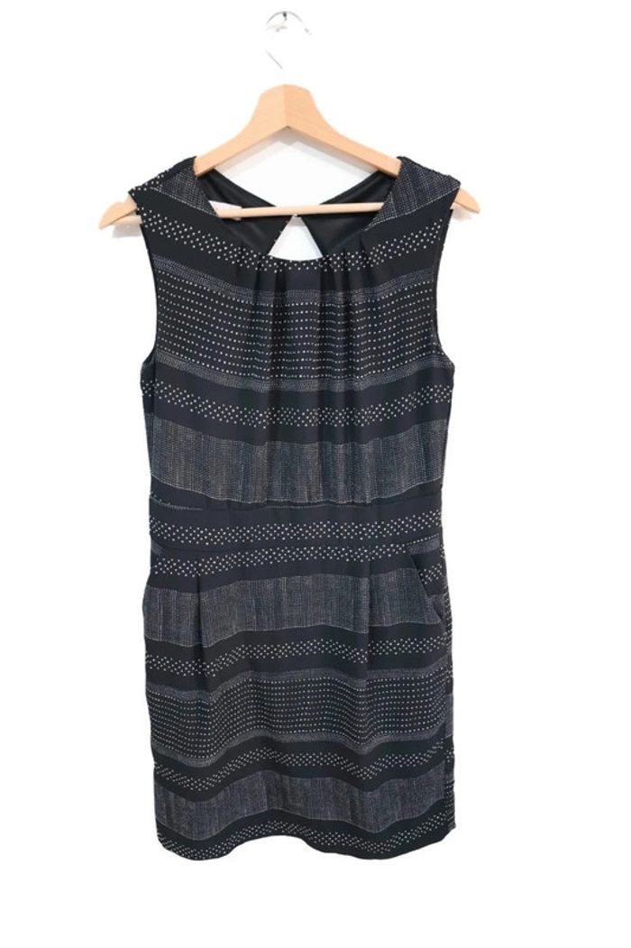 C51 robe noir Signe nature 38
