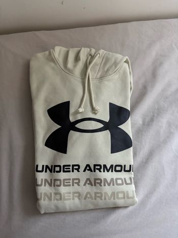 Sweat à capuche Under Armour beige clair – Confort & style sport
