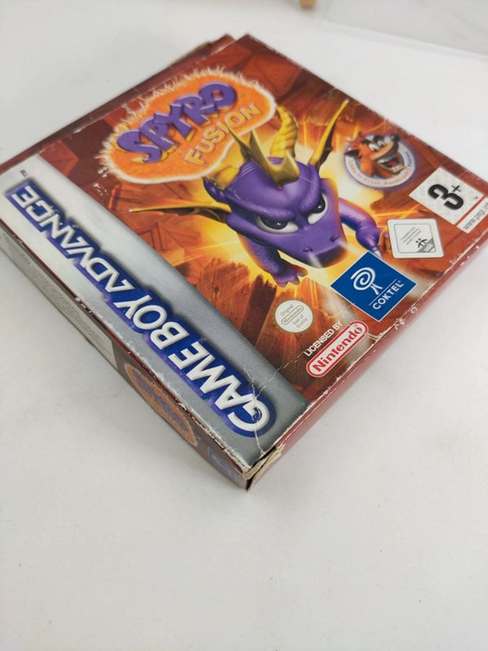 Jeu Game Boy Advance Spyro Fusion sans jeu - photo numéro 13