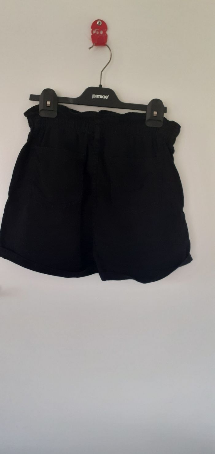 short en jeans  noir taille 36 marque jennyfer - photo numéro 3