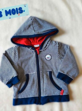 Sweat  bébé 3  mois
