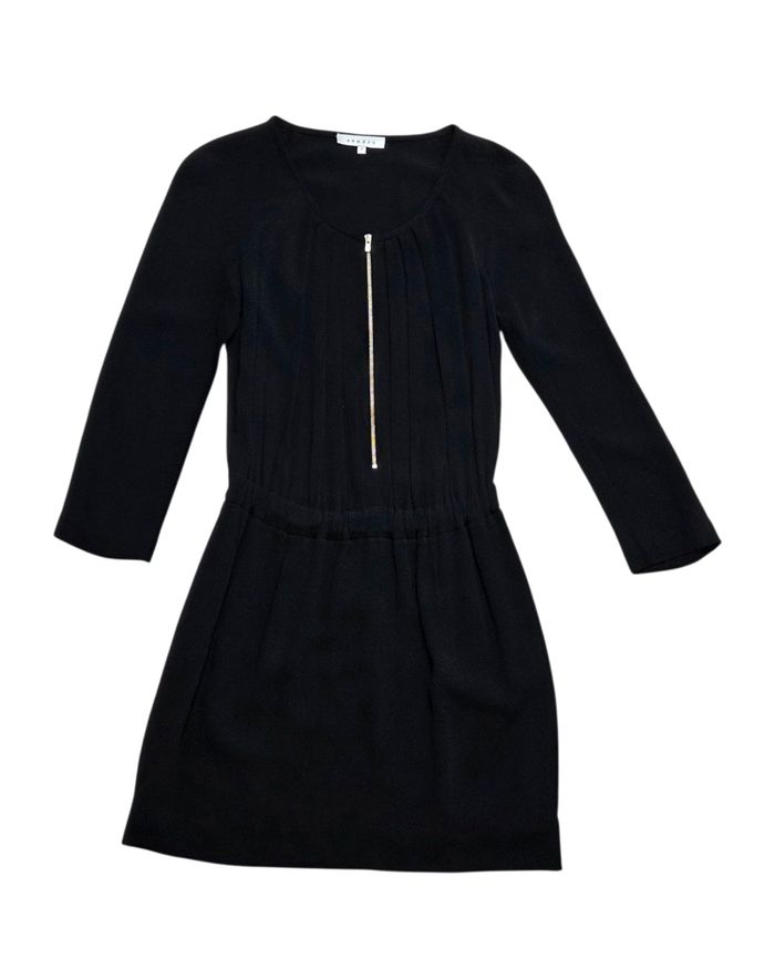 Robe Sandro taille 2 noir en très bon état
