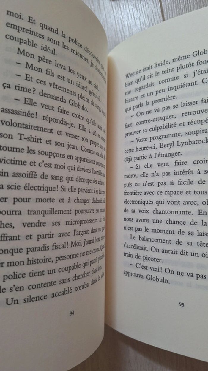 Livre l’oiseau de malheur - photo numéro 3