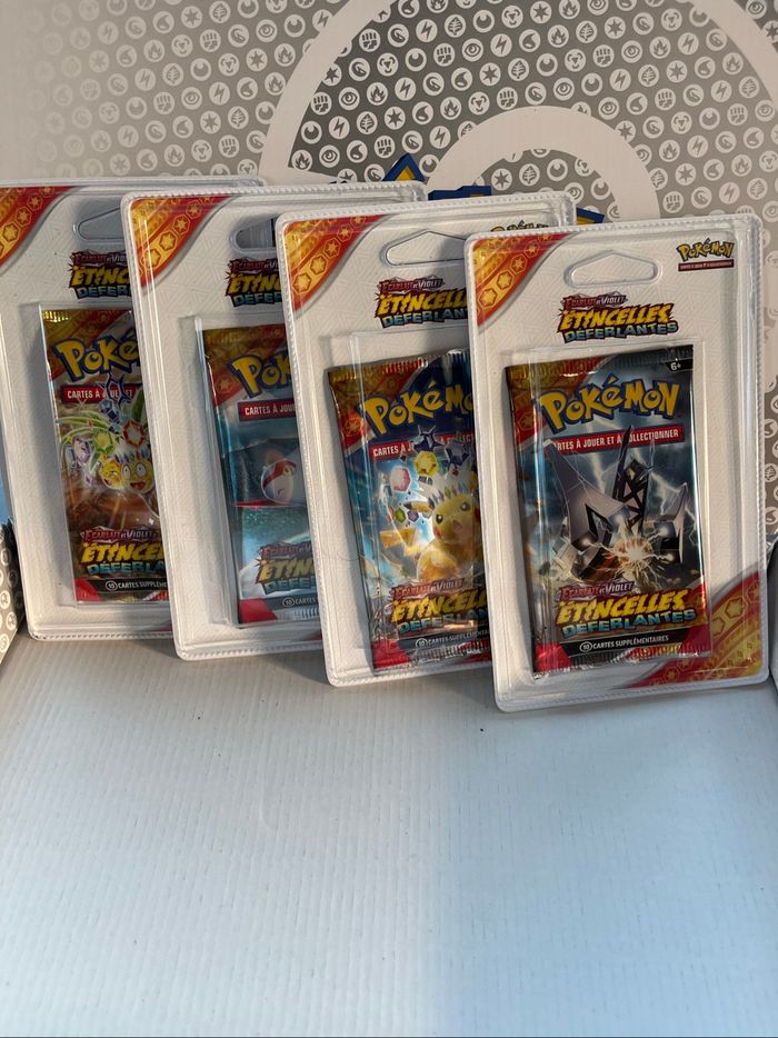 Artset ev 8 Pokémon blister plastique