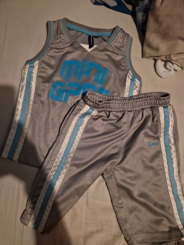 Ensemble short et tee shirt