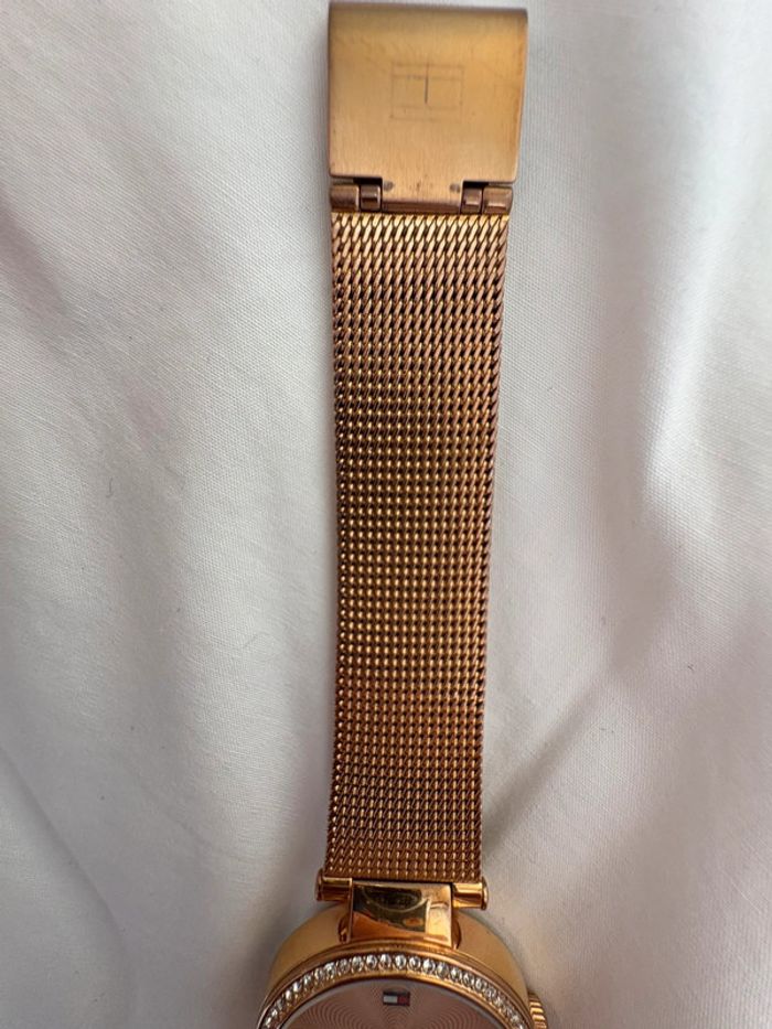 Montre femme Tommy Hilfilger acier rose - bon état + boîte - photo numéro 7