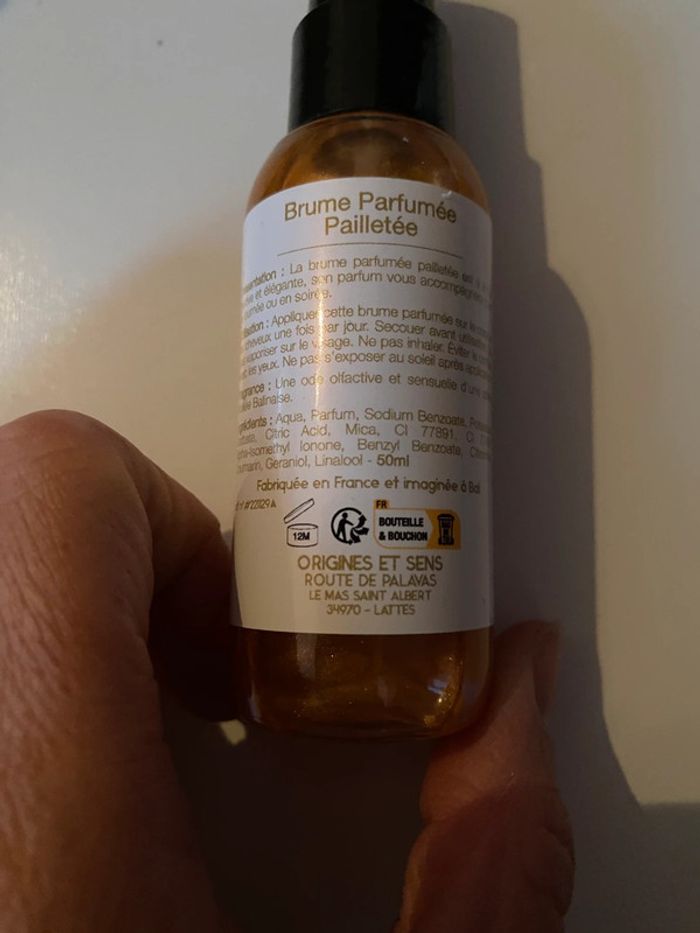 Brume parfumée pailletée Purabali - photo numéro 2