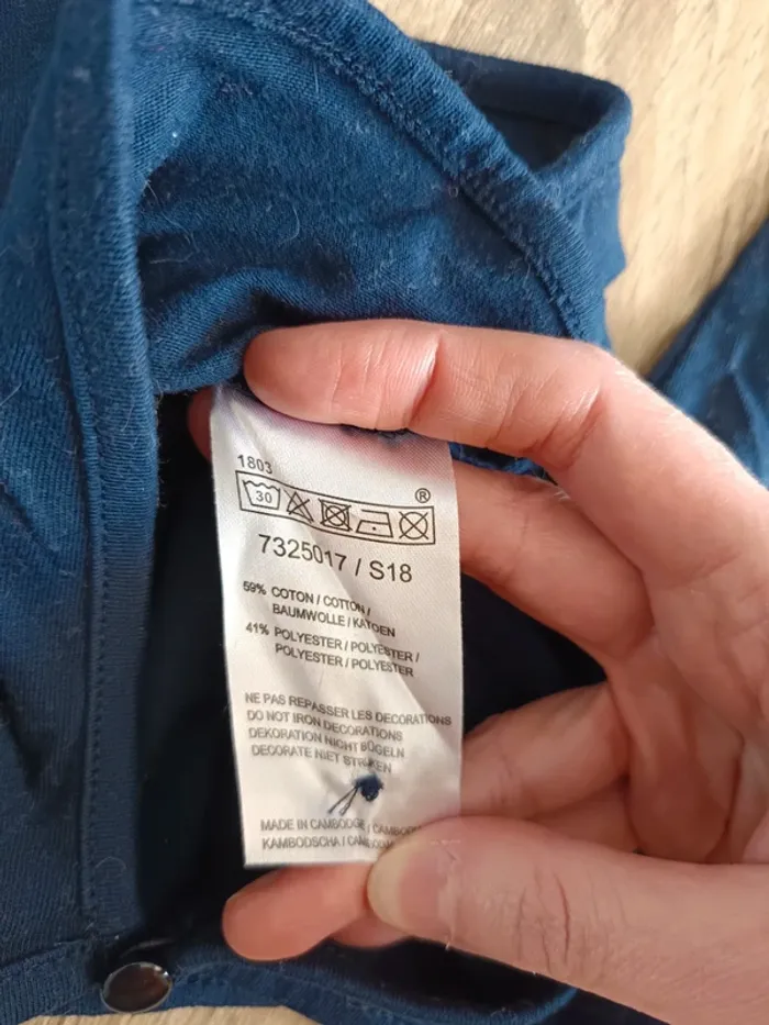 Boléro bleu marine à fleur rouge bébé fille 6 mois - photo numéro 4
