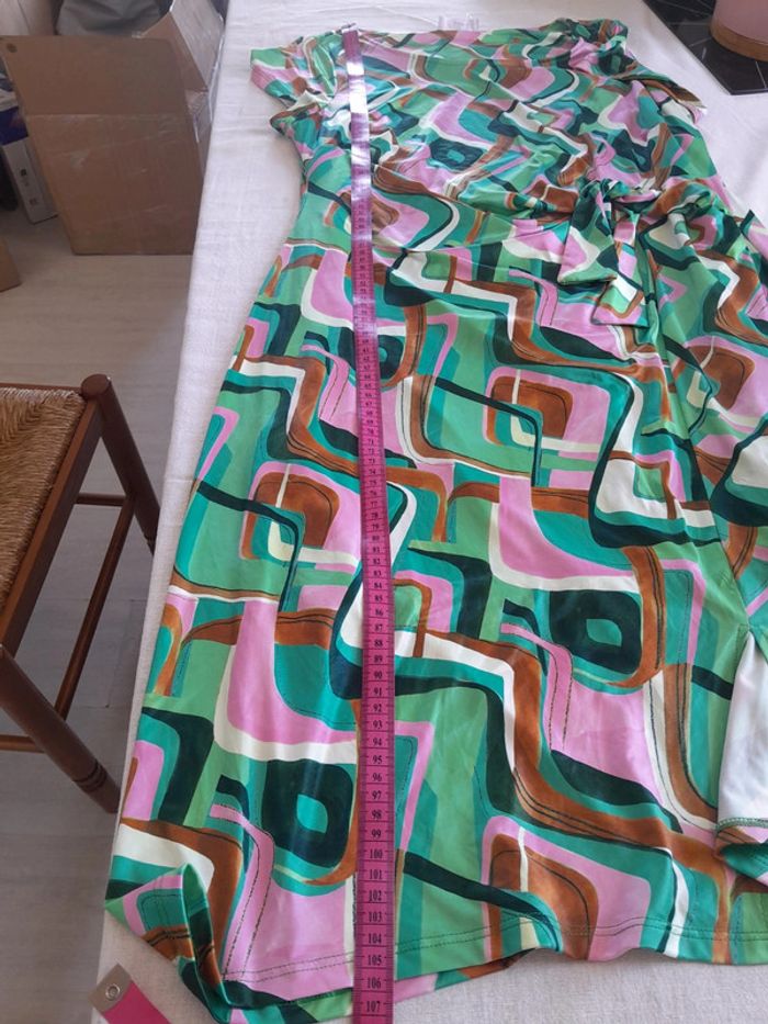 Jolie robe à motifs Cams neuve avec etiquette - photo numéro 13