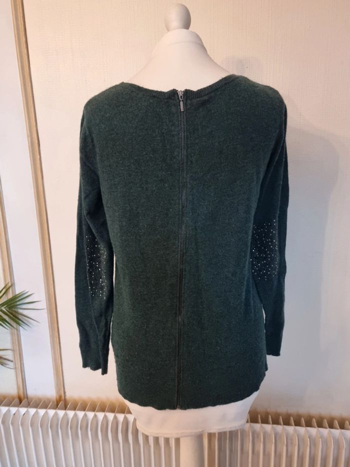 Pull vert col V neuf - photo numéro 2