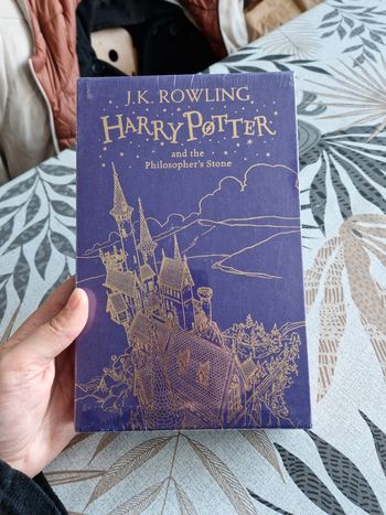 Livre harry potter Tome 1 en anglais édition spéciale bloomsbury