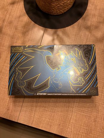 Pokémon UPC Mega Dracaufeu Ex