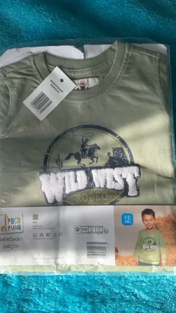 Neuve  sweat taille 2 ans