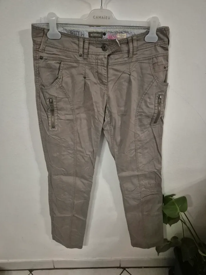 Pantalon in extenso