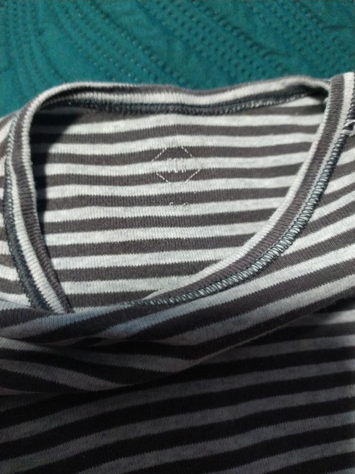 T-shirt gris tex 5-6 ans - photo numéro 4