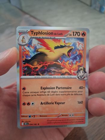 carte Pokémon Typhlosion de Luth Holographique 034/182