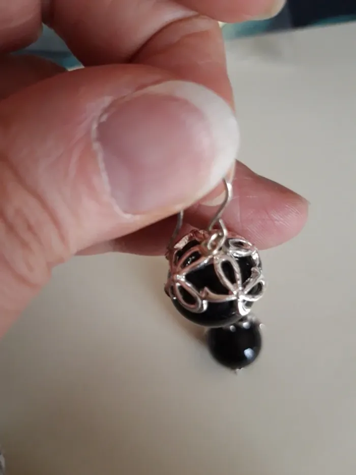 Boucles d'oreilles pendantes fantaisies - photo numéro 2