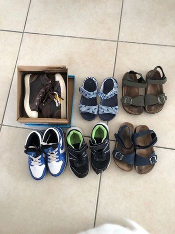 lot de chaussures 28