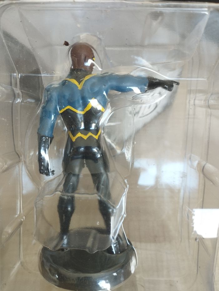 Figurine DC comics éclair noir en plomb - photo numéro 3