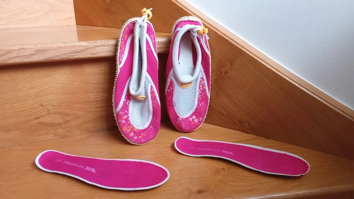 Chaussures d'eau Trespass taille 35 - photo numéro 2