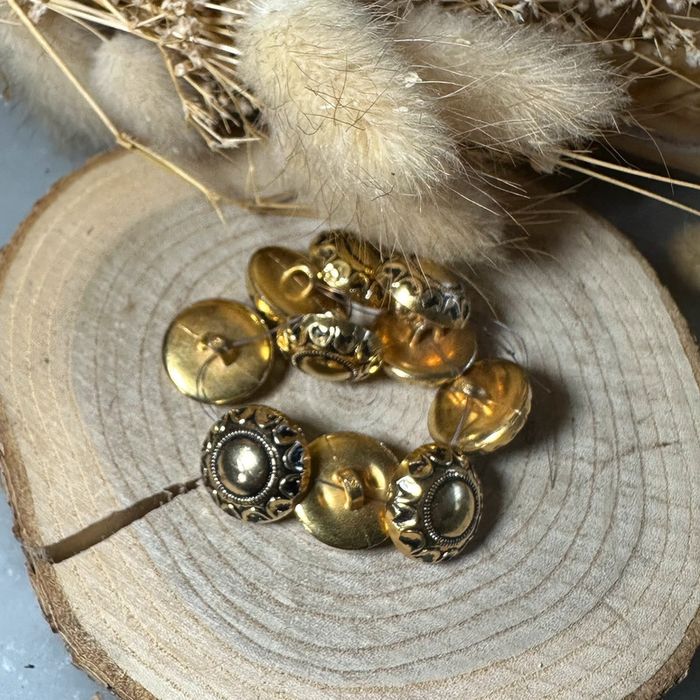 Lot de 10 boutons vintage doré noir