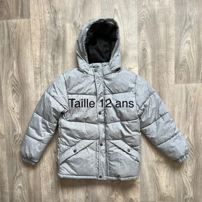 Beau blouson doudoune gris à capuche taille 12 ans Kiabi