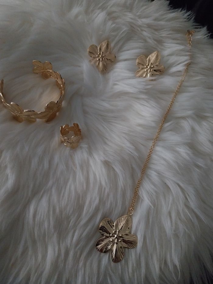 Parure bijoux neuf
