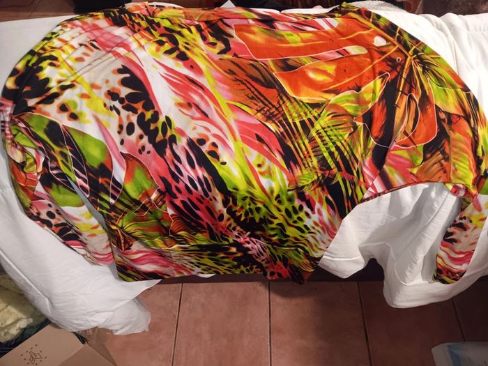 T-shirt taille L - photo numéro 2