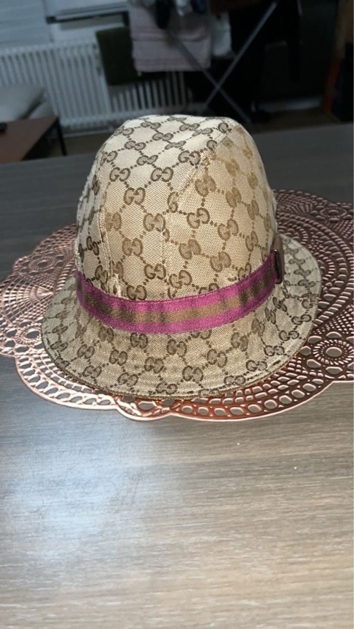 Bob Gucci fushia extrêment rare