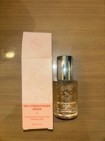 Sérum pour ongles neuf