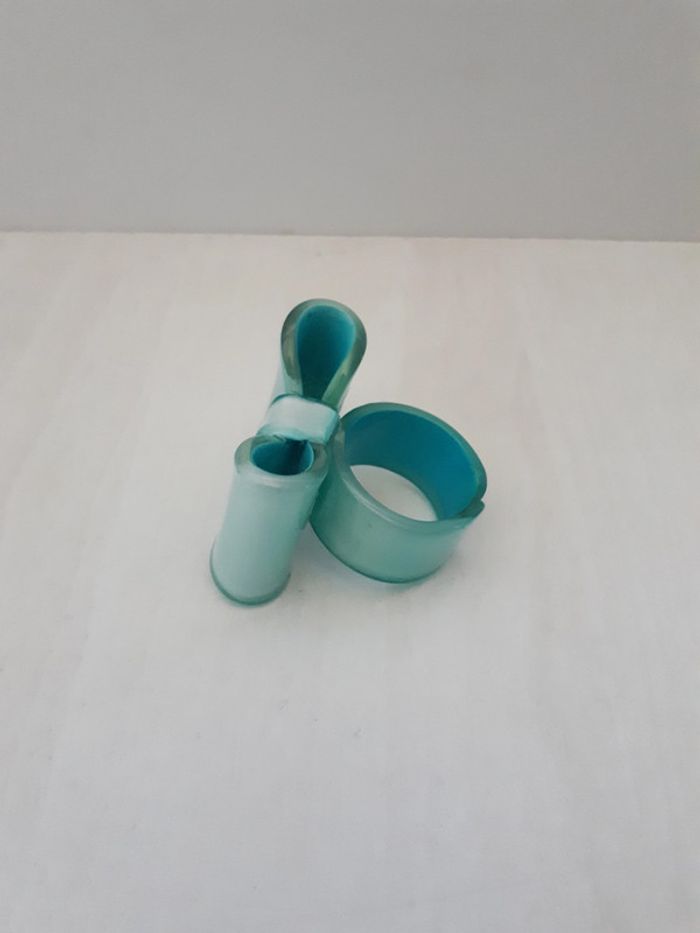 Bague plastique noeud bleu turquoise - photo numéro 3