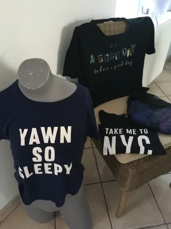 Lot de 4 tee shirt en taille S Forever21, cache cache ,Jennyfer ,MTV