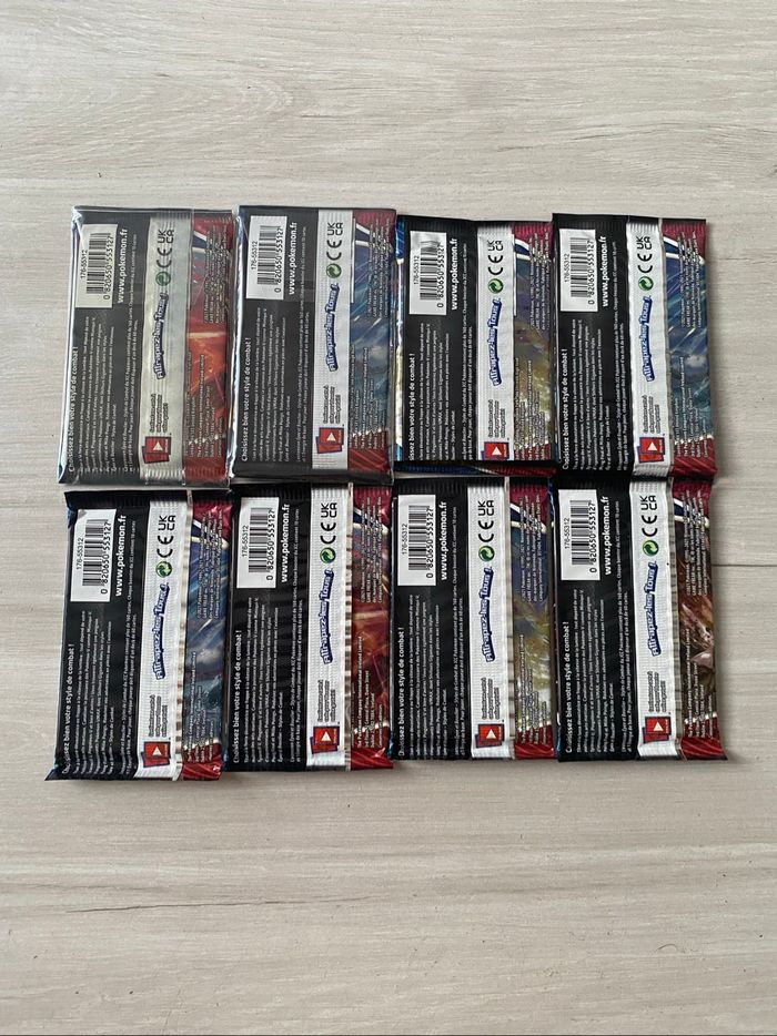Boosters Pokémon Épée et Bouclier EB - photo numéro 2