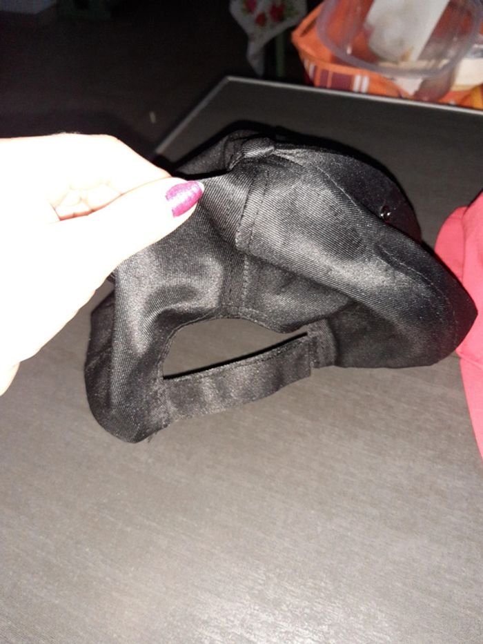 2 casquettes - photo numéro 3