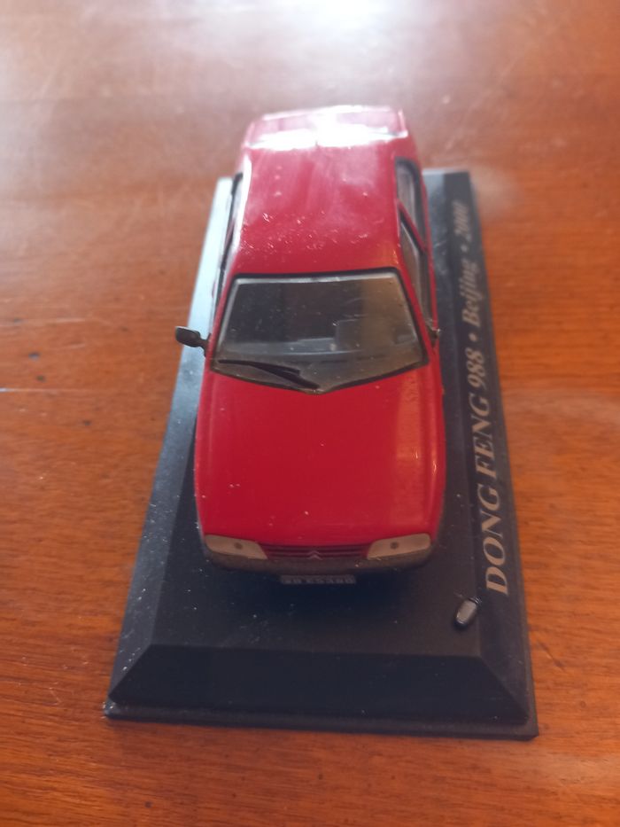Voiture de collection Dong Feng - photo numéro 2