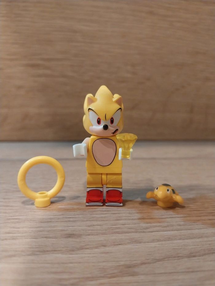 Figurine type lego Sonic