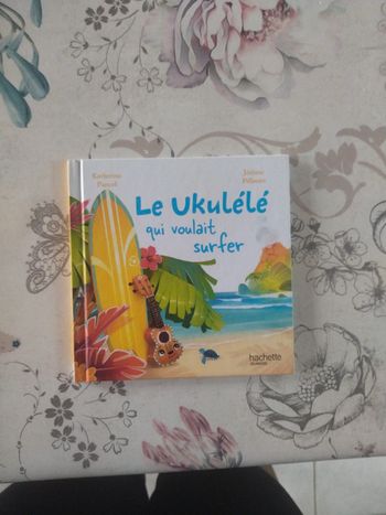 Le Ukulélé qui voulait surfer
