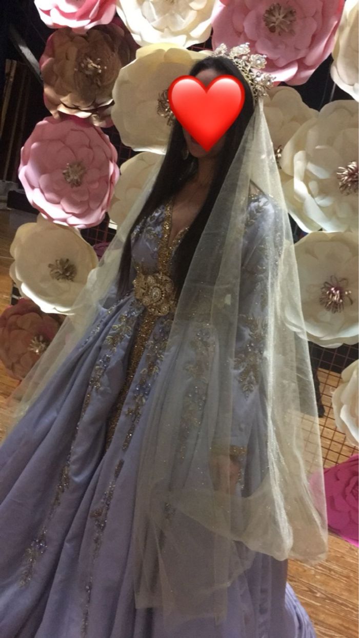 Sublime caftan princesse en excellente état - photo numéro 2