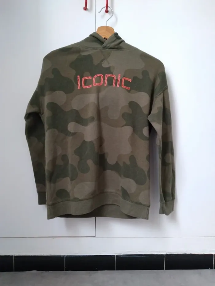 Pull vert kaki