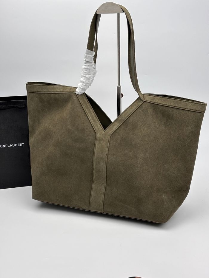 Yves Saint Laurent - photo numéro 5