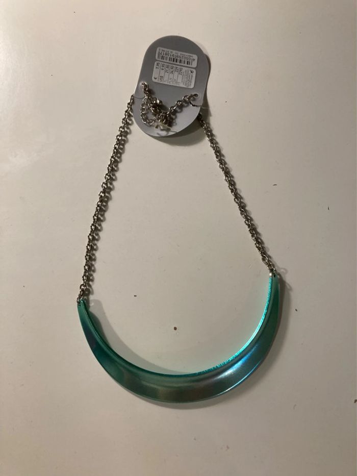 Collier métal vert Six