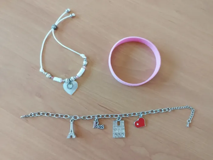 Lot trois bracelets (possibilité d'avoir à l'unité)
