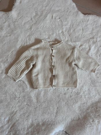 Gilet beige bébé