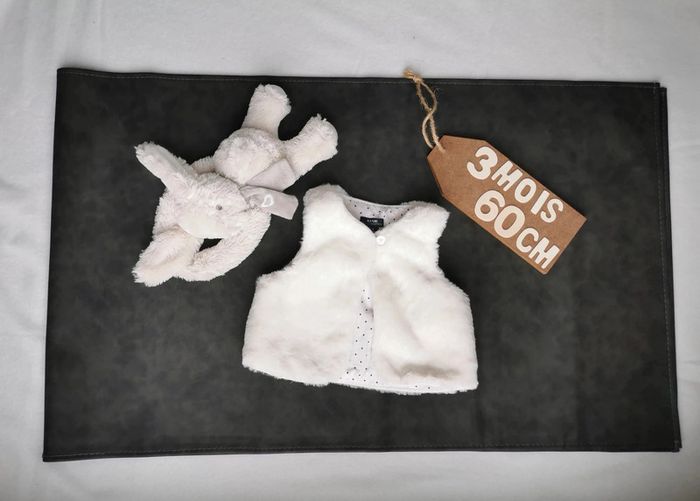 Gilet 👣 moumoute douce blanche, kiabi, 3mois